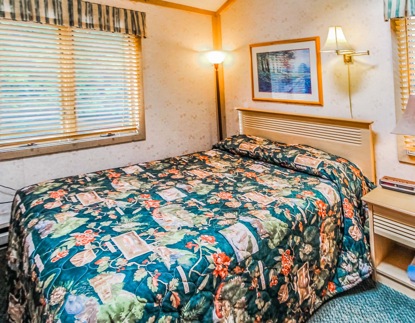 A charming queen size bed at VRI's Smoketree lodge in North Carolina.